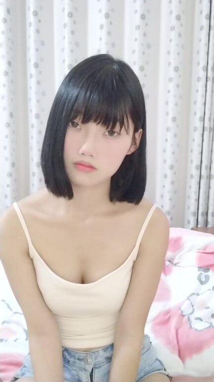 尤物短发美少女20231107