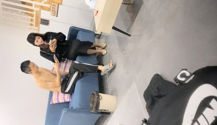 精品探花阿威 尤物外围美女大长腿美乳黑丝后入 20231112