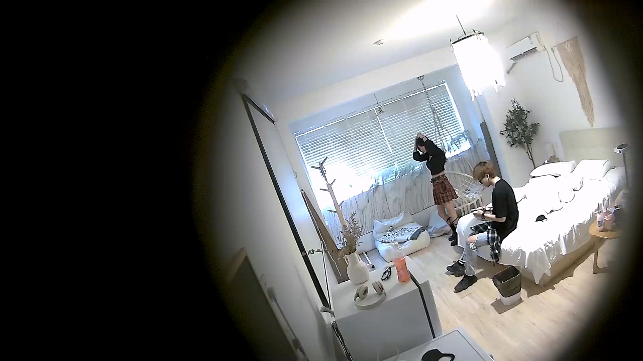 摄像头酒店 眼镜小哥和JK萝莉女友02 2024041202