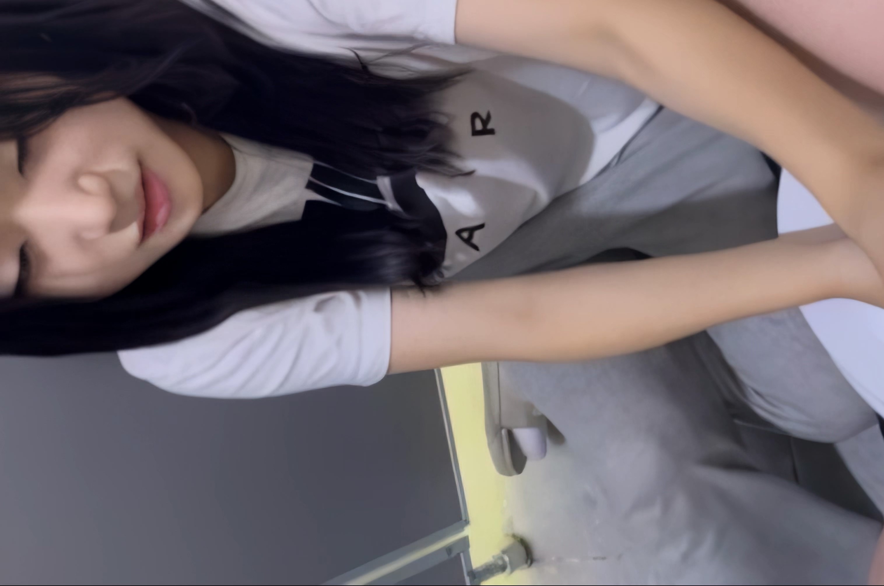 极品韩国妹妹飞机口交20240516