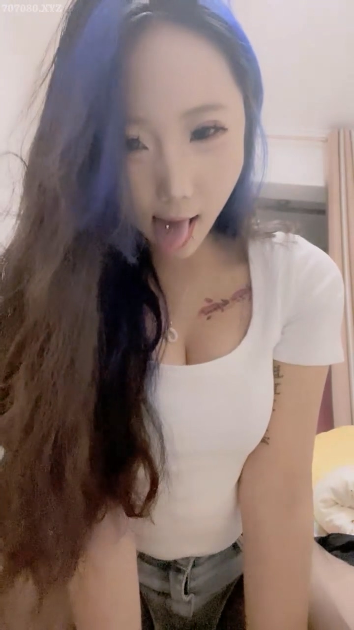 欣欣的打工日记 舌钉女孩大秀 那一定很爽20240701