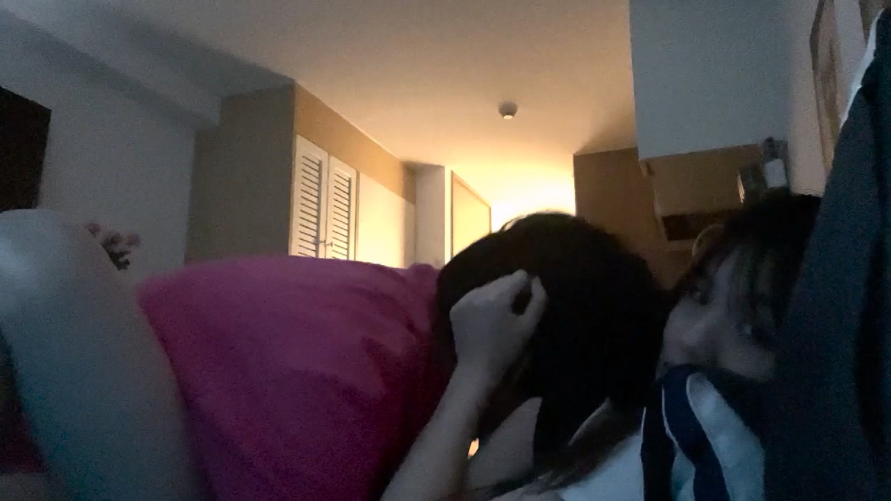 健身大神91mrber约贫乳小美女与兄弟3P现场视频记录2025011007