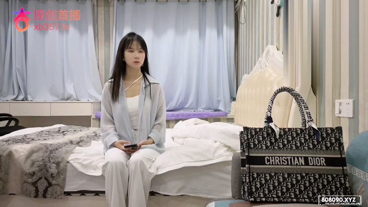 杏吧小飞EP11-高端极品爆乳没看上换了个身材苗条的清纯学妹各种姿势抱起爆插20250516